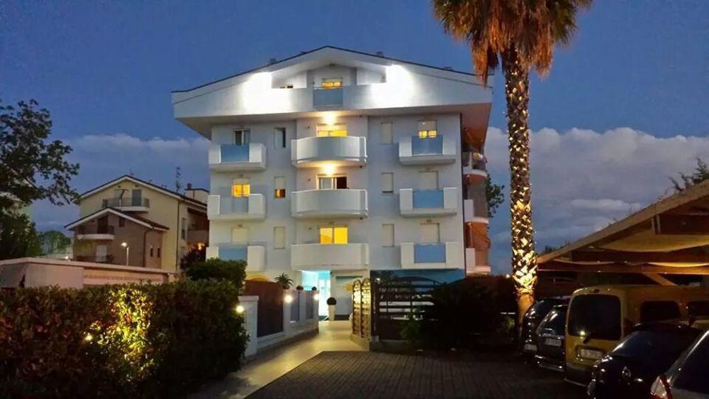 Aparthotel Blumarine 4*